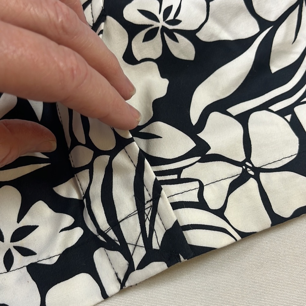 Venezia Black and White Floral Mini Skirt Plus Size Stretch A-Line Skirt - Picture 5 of 8
